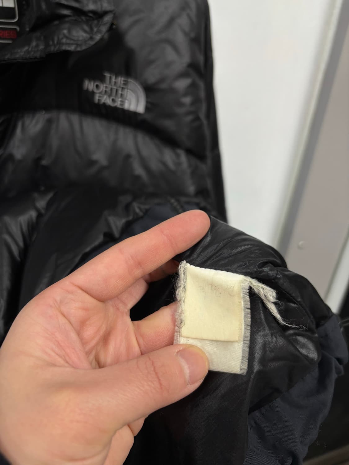 노스페이스 써밋 유광 경량패딩 상품이미지6