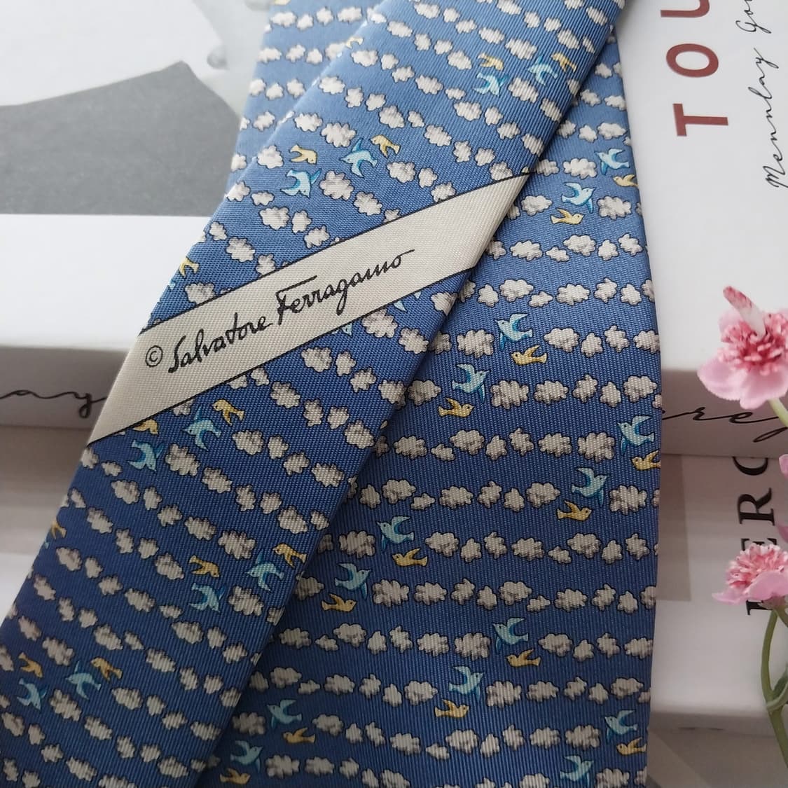 페라가모 실크 블루 버드 패턴 넥타이 9.2cm A+등급 K1480
 상품이미지4