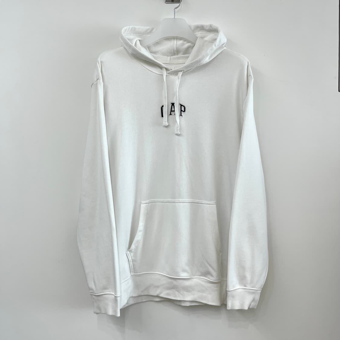 갭 자수로고 화이트 후드티 상품이미지2