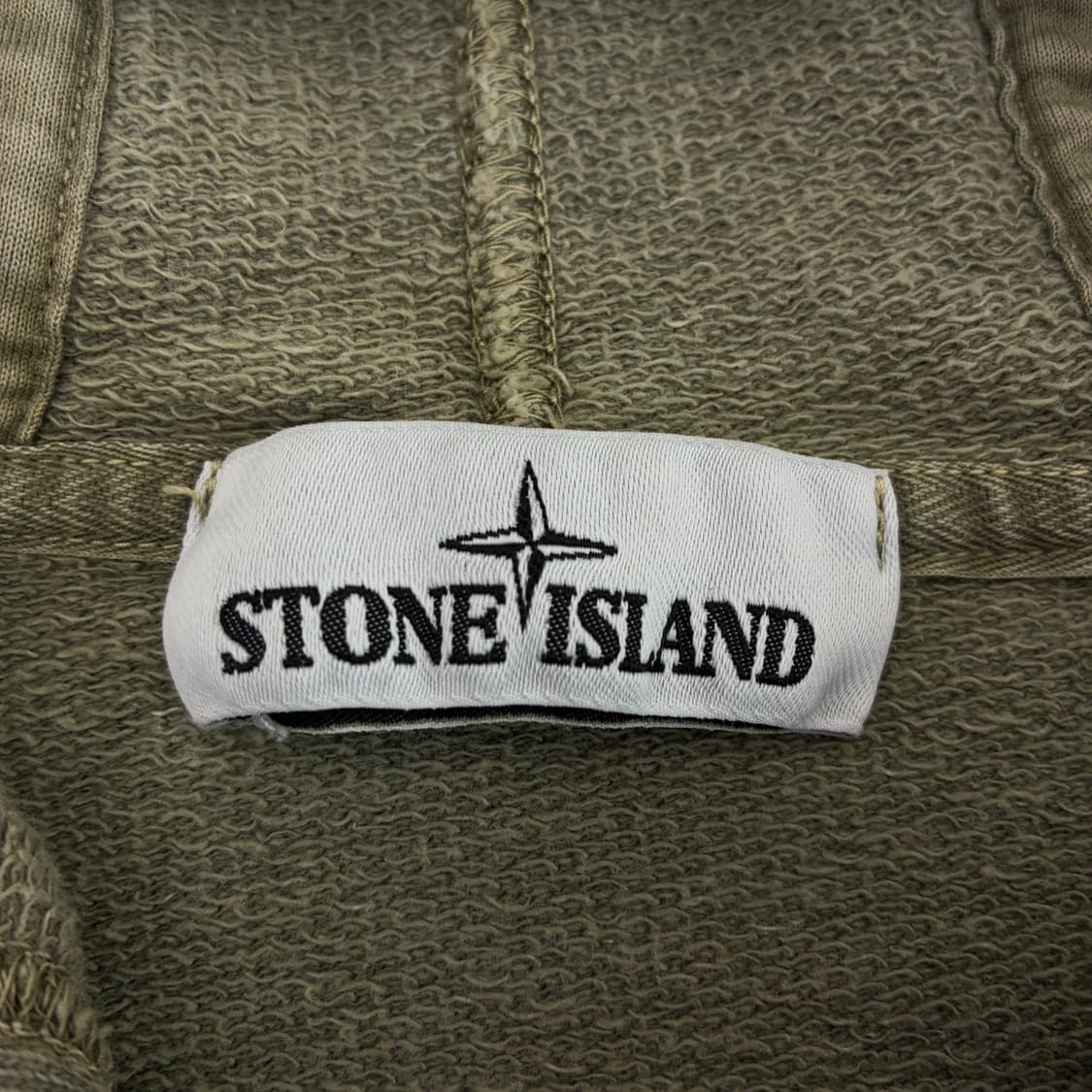 Stone Island  스톤 아일랜드 와펜 워시드 카키 후드집업 상품이미지4