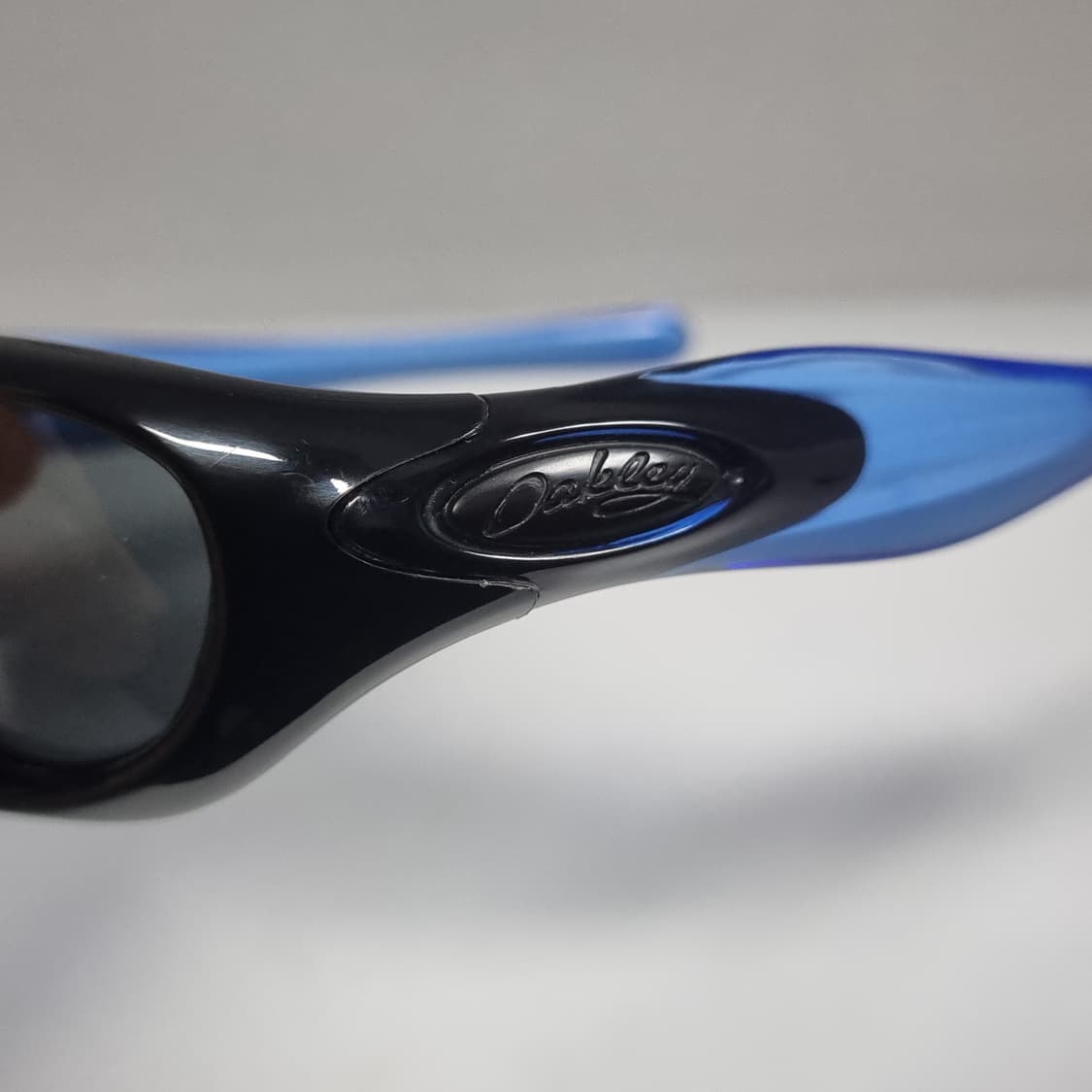오클리 포켓(2003) 폴리쉬드 블랙 새렌즈 상품이미지6