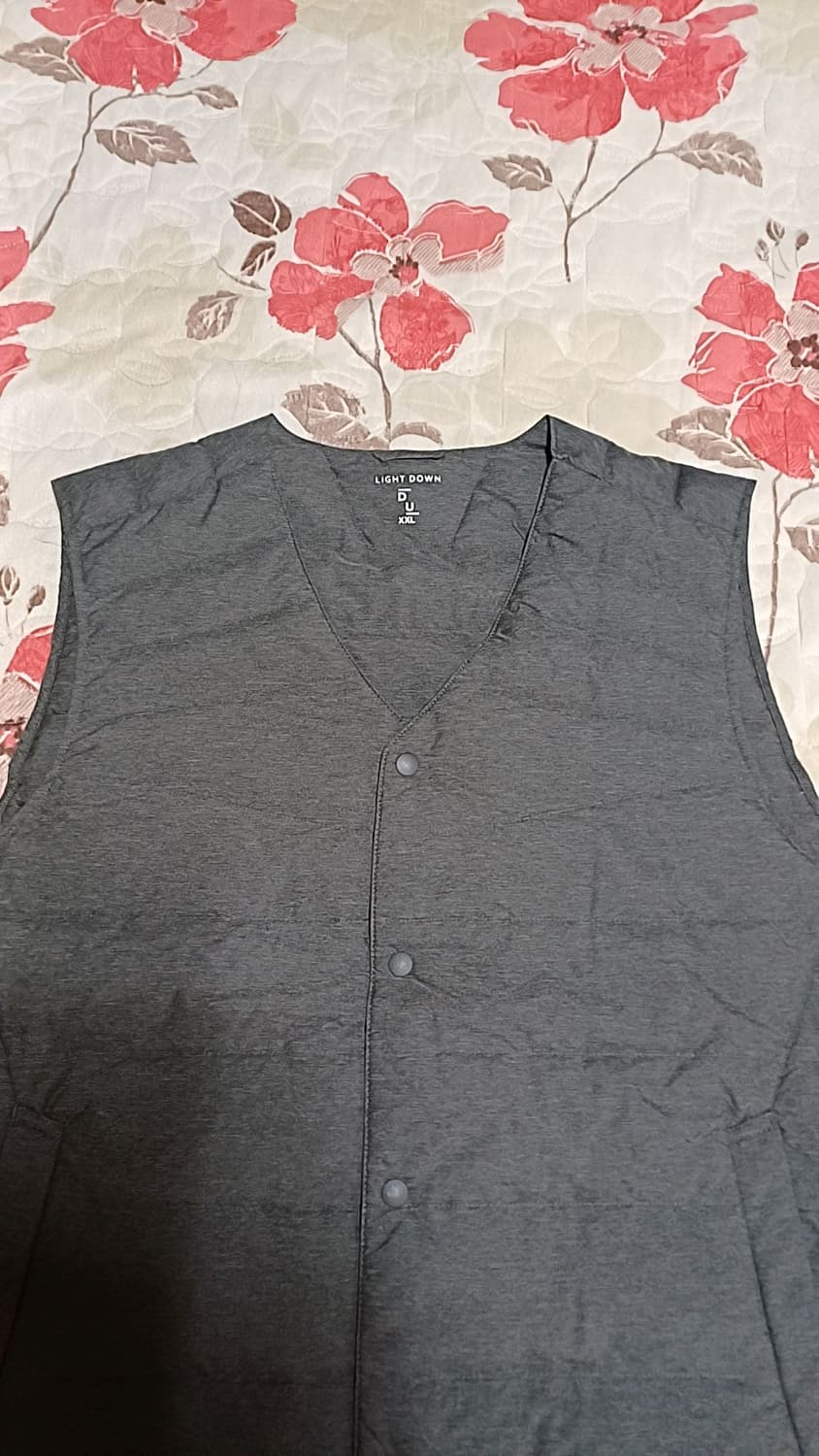 디자인유나이티드 초경량구스조끼 110 가슴57 기장69 상품이미지2