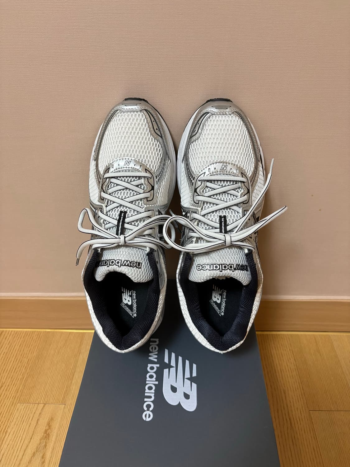 뉴발란스 860 화이트블랙 290 상품이미지2