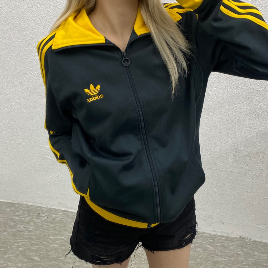 아디다스 유로파 옐로우라인 차콜 트랙탑 105 상품이미지2