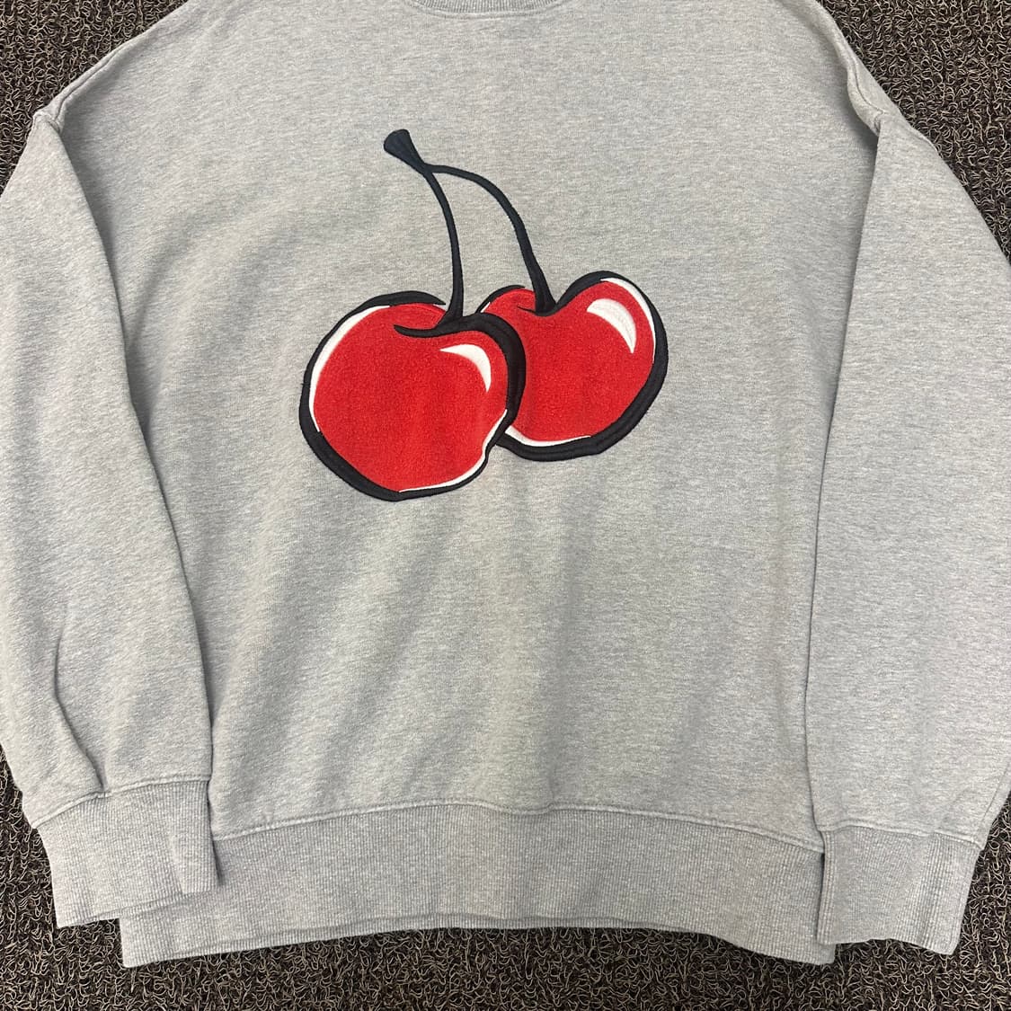 키르시 체리 프린팅 맨투맨 그레이 사이즈 1 상품이미지3