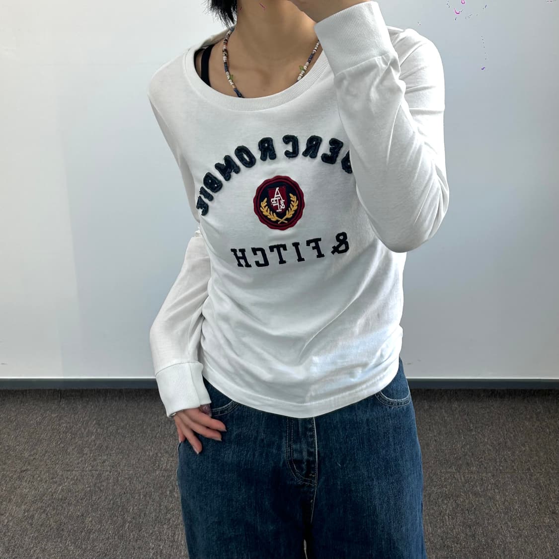 Abercrombie 아베크롬비 스펠아웃 로고 화이트 롱슬리브 상품이미지1