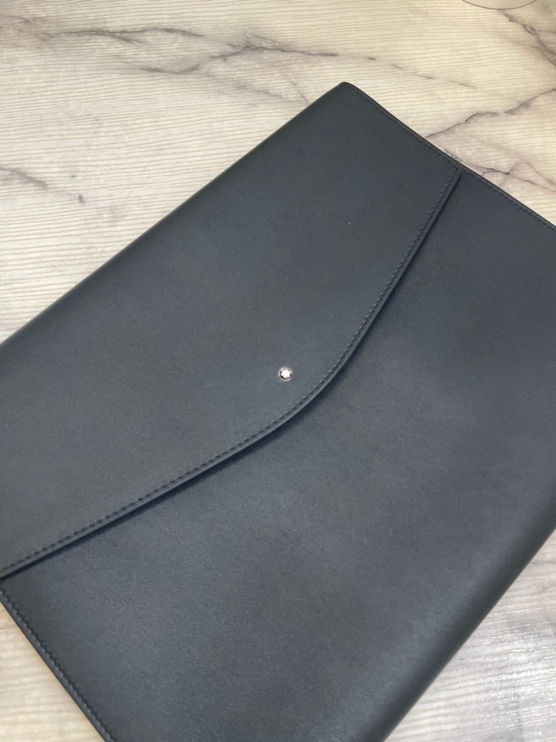 몽블랑 스푸마토 포트폴리오 플랩 클러치백 (123714)_네이비 상품이미지1