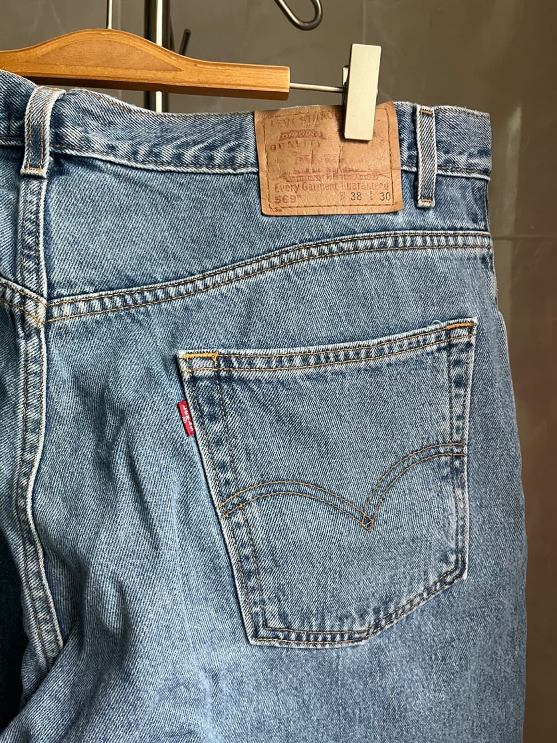Vintage Levis 569 red font (38x30) 상품이미지3
