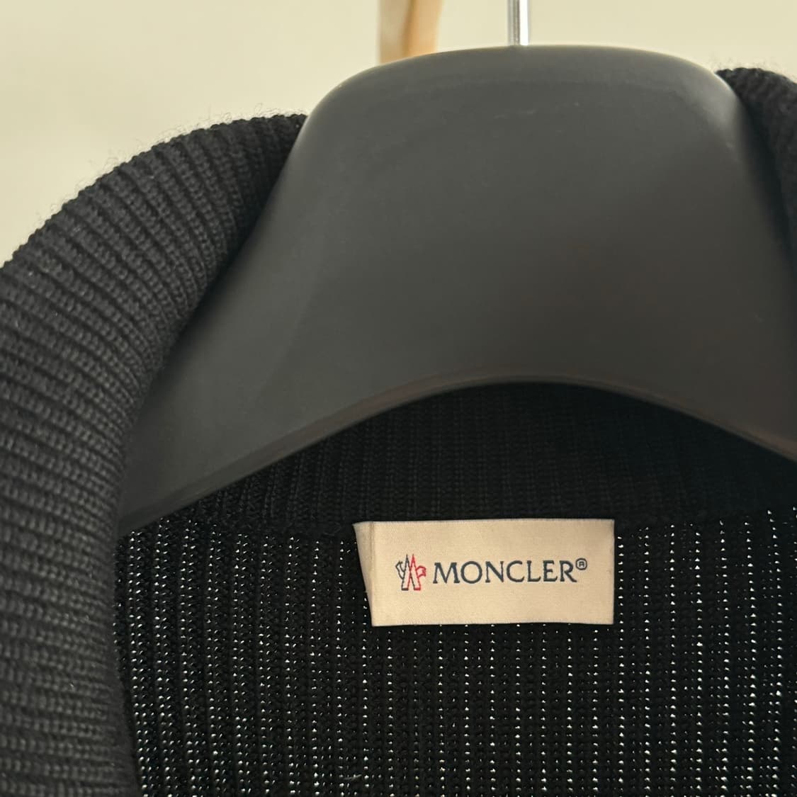 (XL) 몽클레어 유광 니트패딩 신형 상품이미지6