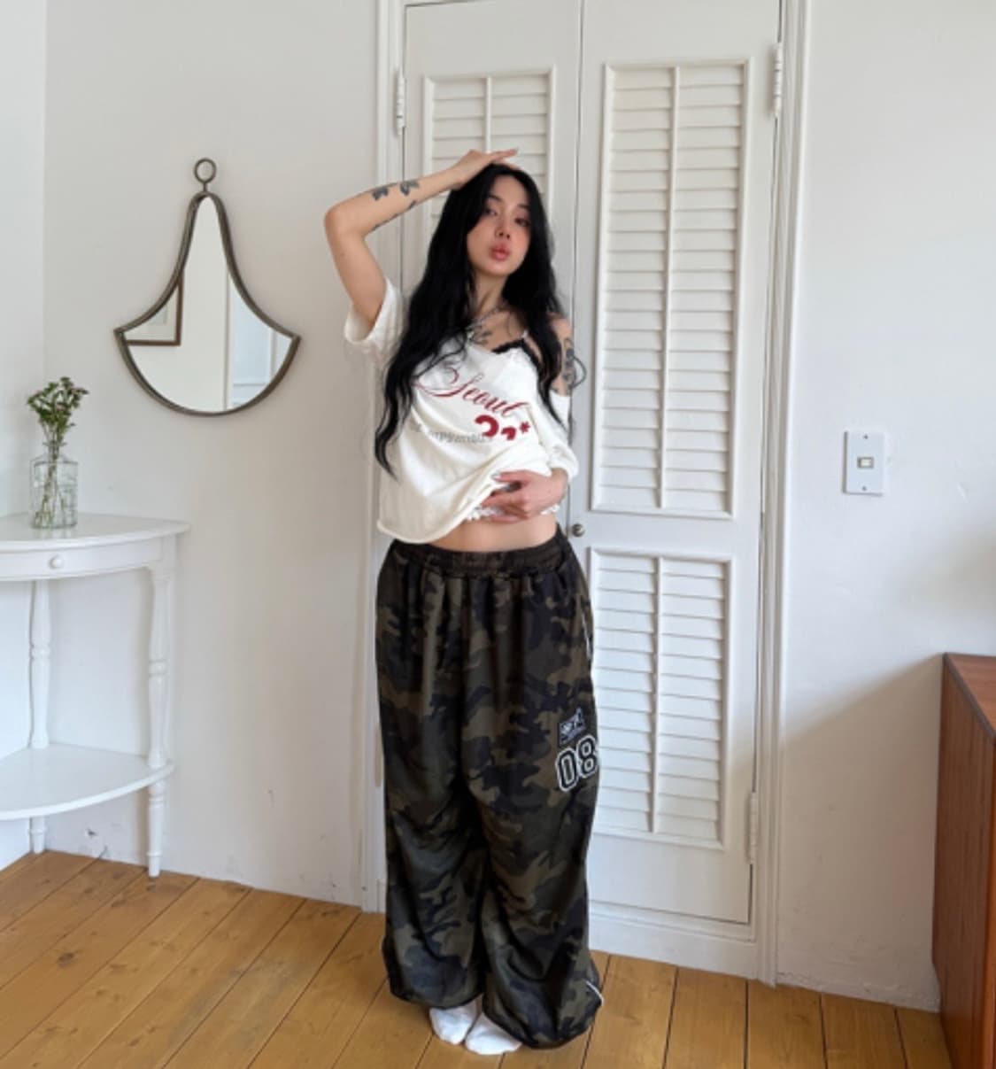 더미스테리어스호텔 패치 매쉬 팬츠 (블핑 제니 착용) 상품이미지3