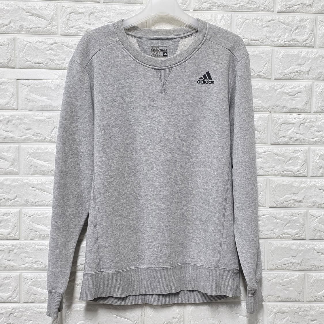 택포) 아디다스 ESS 크루넥 090 맨투맨 상품이미지1