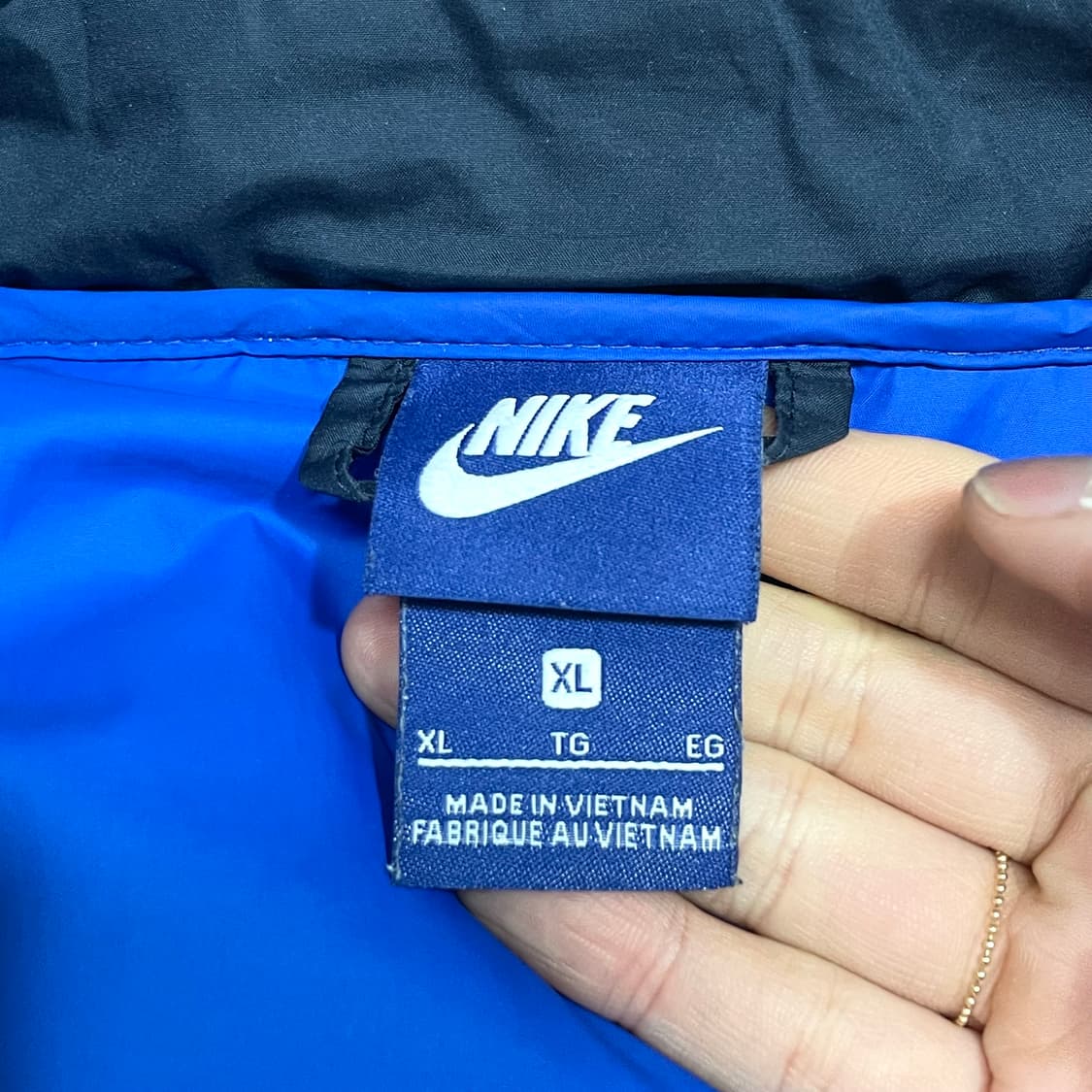 나이키 스펠로고 네이비 폴리 패딩 점퍼 여성XL 상품이미지3