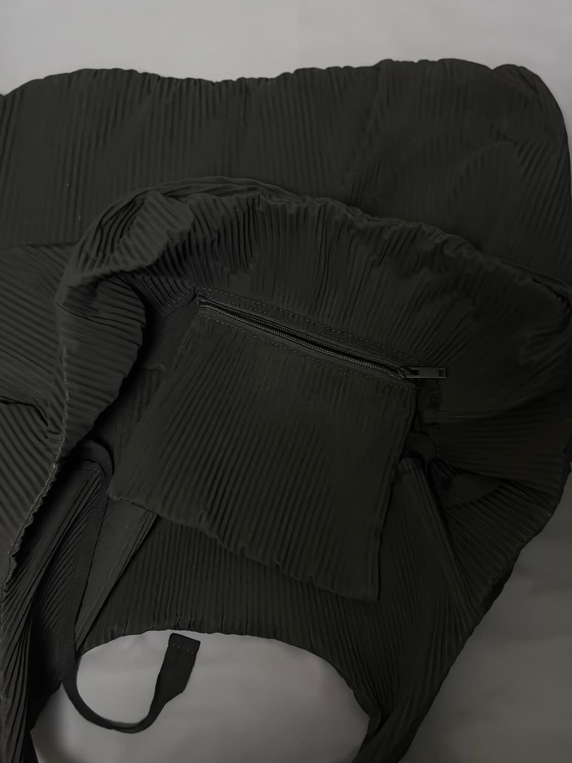 코스 플리츠백 상품이미지4