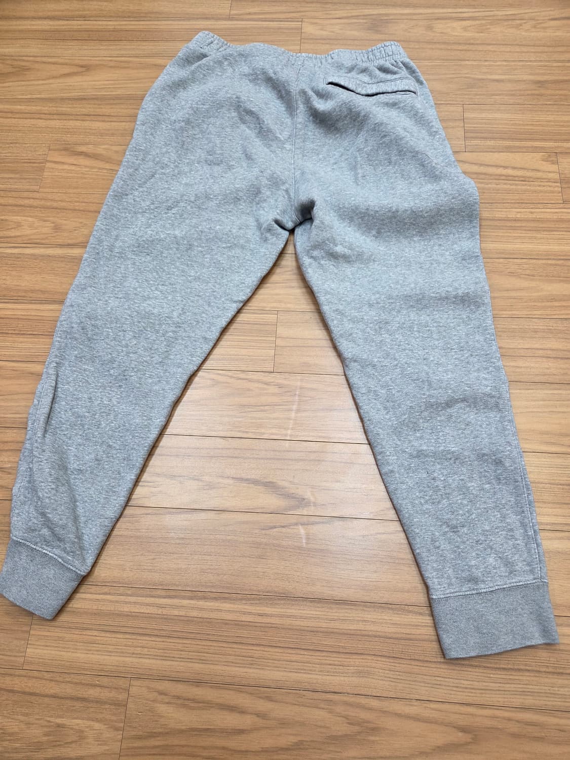 회색 나이키 트레이닝 바지 L사이즈입니다. 면 80% 재질이라 부드럽고  상품이미지2