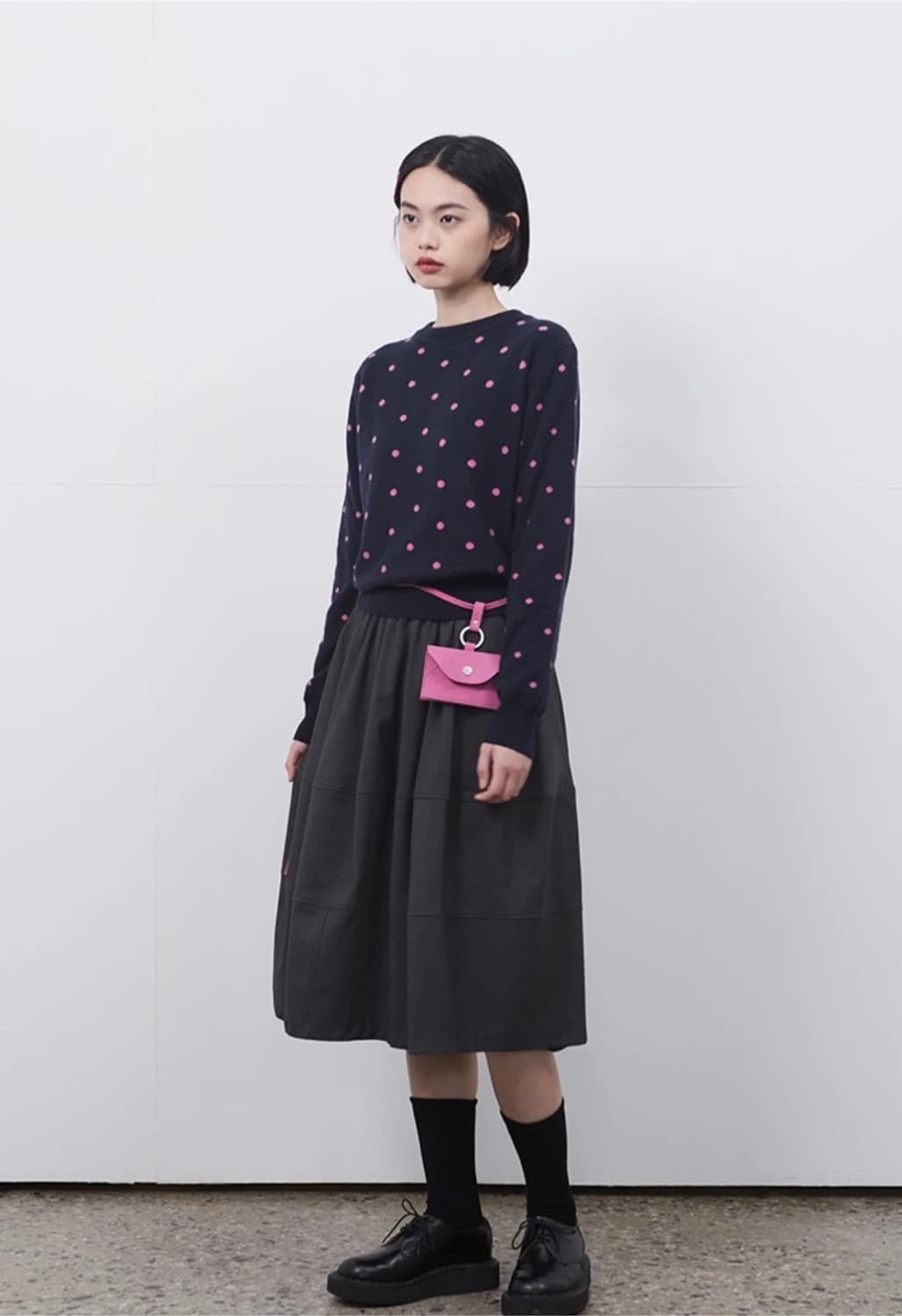 오헤시오 캐시미어 도트 니트 네이비 핑크 상품이미지1