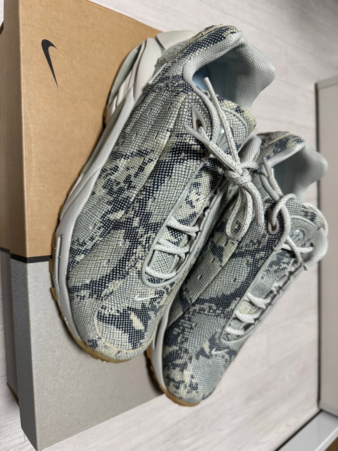 나이키 x 녹타 드레이크 핫 스텝 에어 테라 라이트 본 250 새상품 상품이미지3