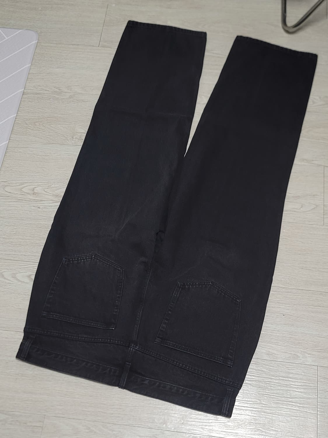 무신사스탠다드 핀턱 레귤러핏 데님팬츠 40 새제품 상품이미지2