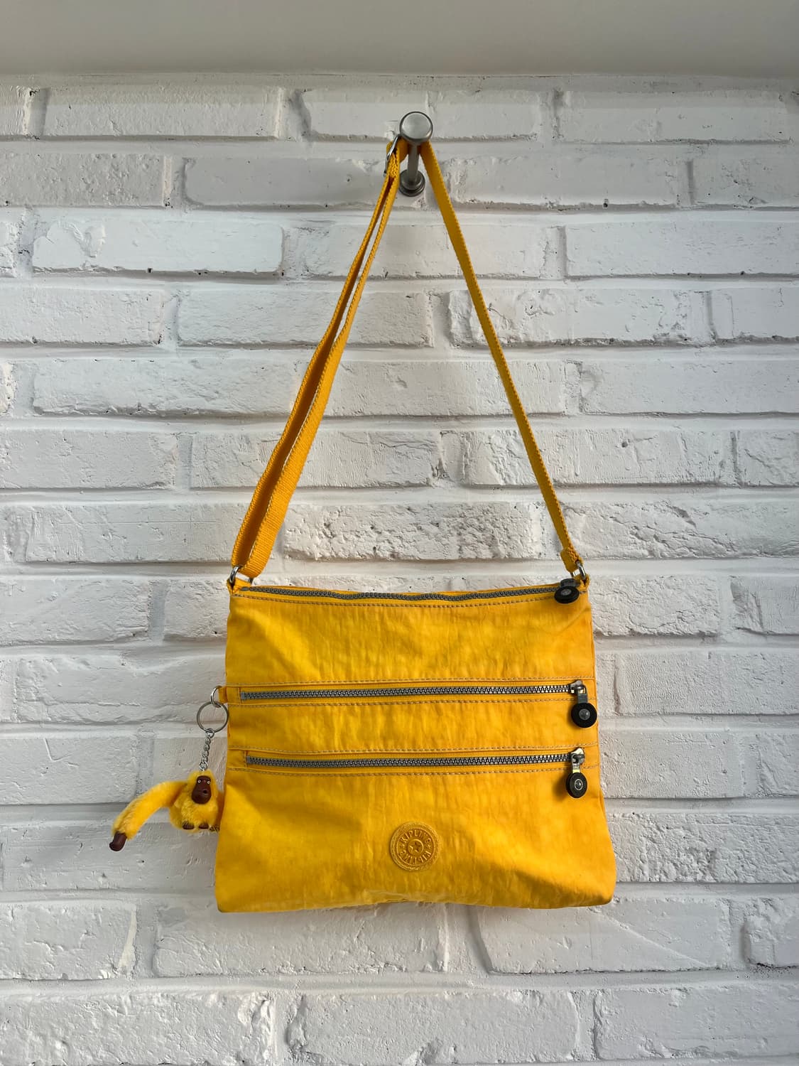 키플링 노란색 가방 (끈길이 조절o) 상품이미지1