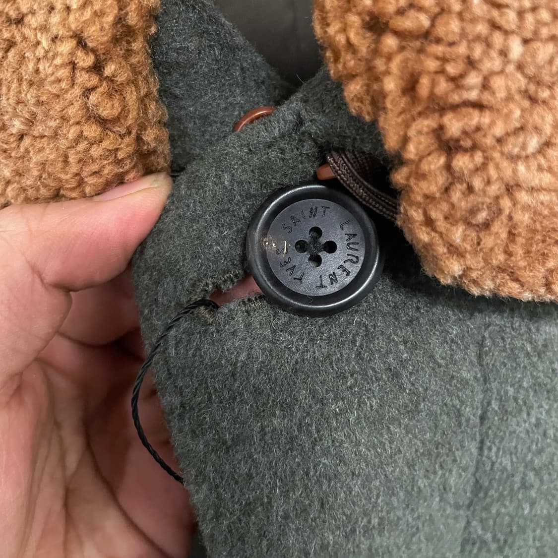 입생로랑 YSL 시어링 카라 탈 부착 울 코트 상품이미지6