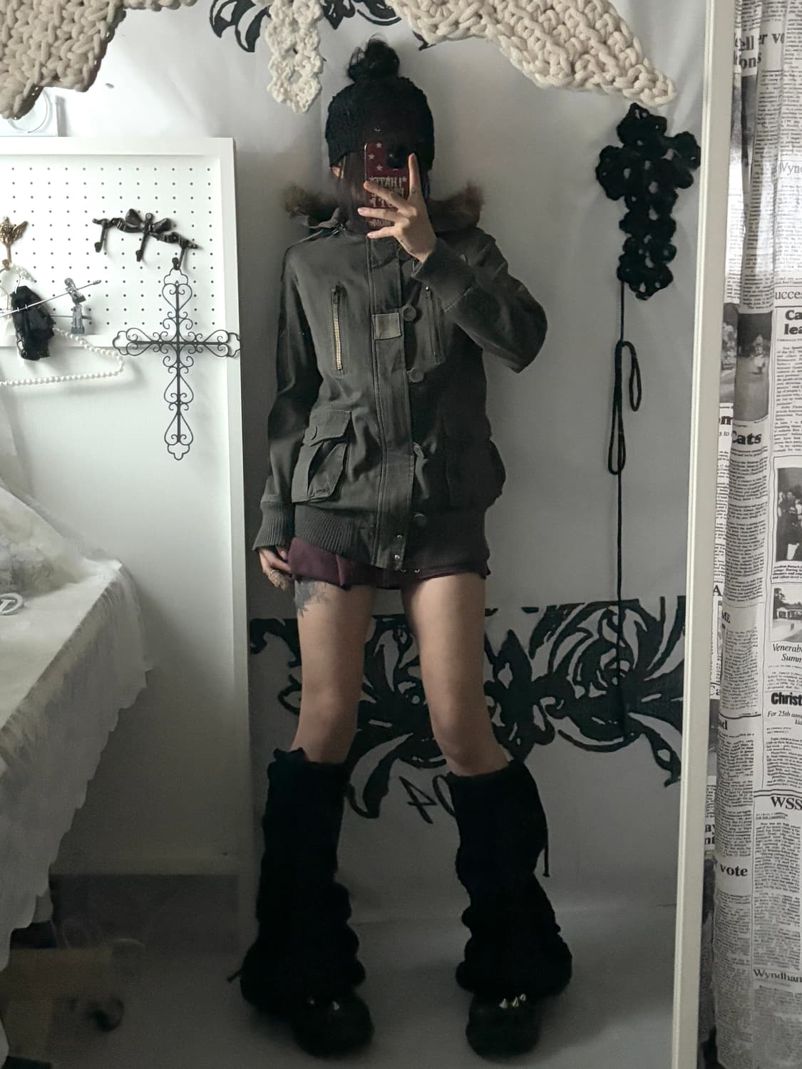 • Khaki High-Neck Fur Hooded Bomber Jack 상품이미지2