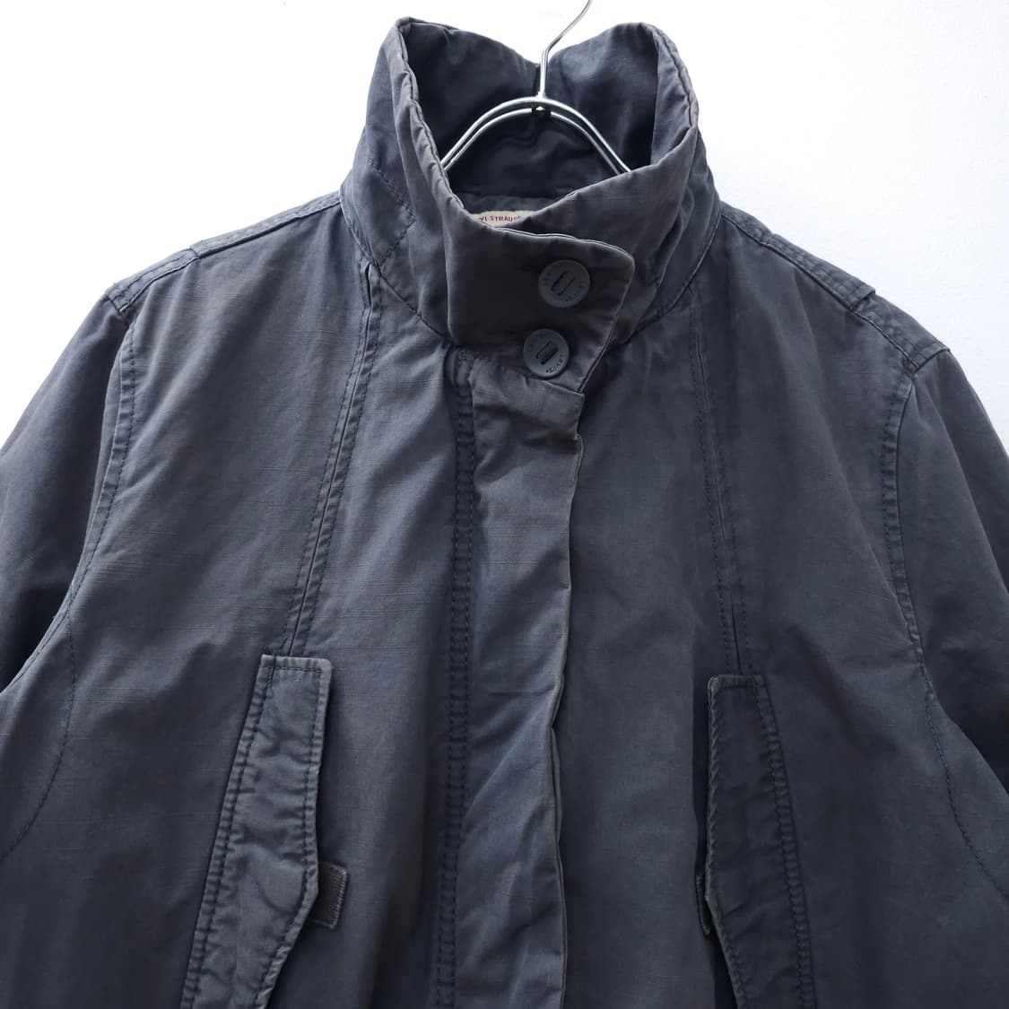 Levi's 워싱 다크그레이 퀼팅 피쉬테일 파카 밀리터리 자켓 상품이미지2