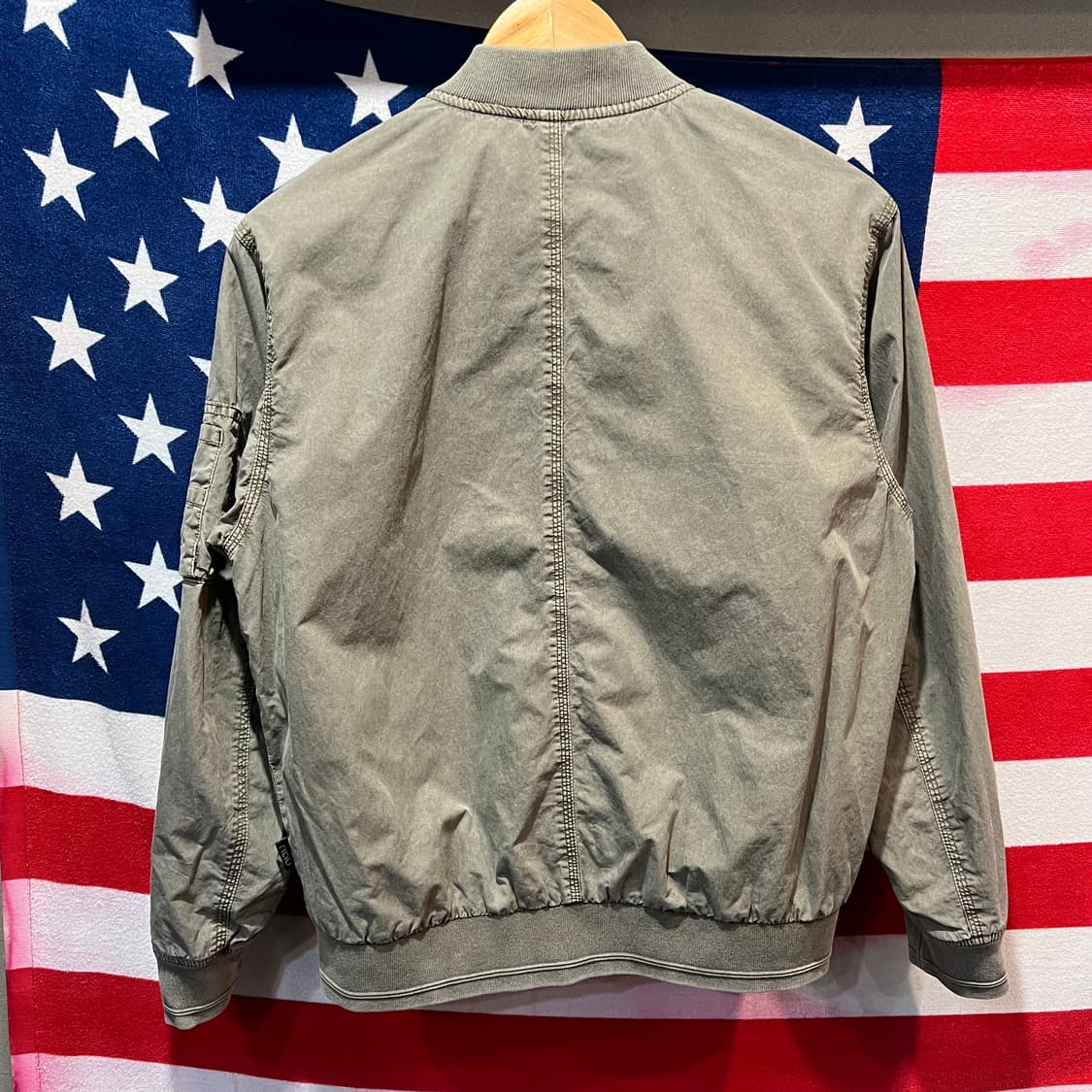 Nau 카키 봄버 자켓 상품이미지2