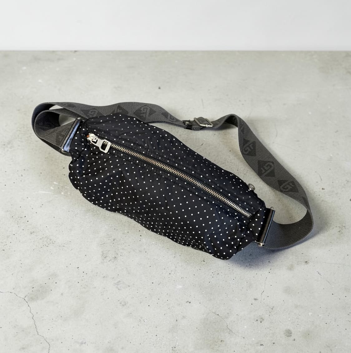 요시다포터 00s 도트패턴 크로스백 상품이미지5