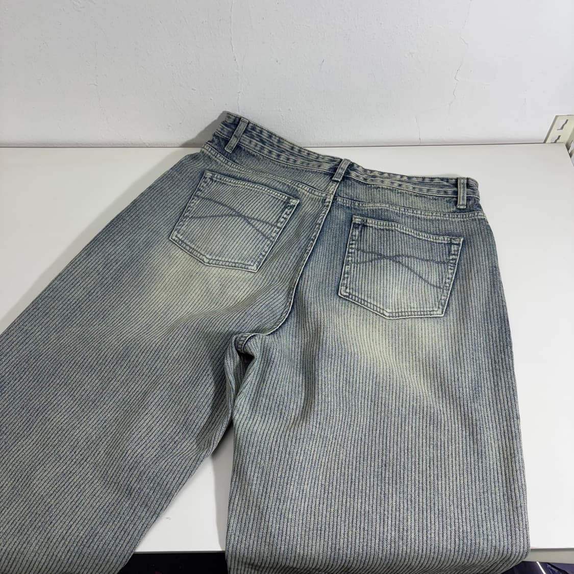 32 L 벨리에 루즈일자핏 스트라이프 녹워싱 데님팬츠 상품이미지4