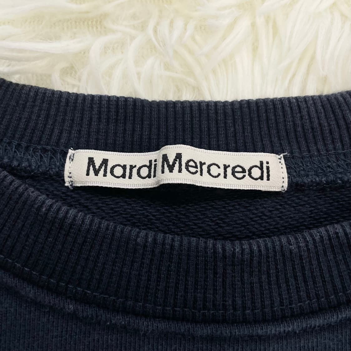 마르디메크르디 플라워 맨투맨 네이비 상품이미지4