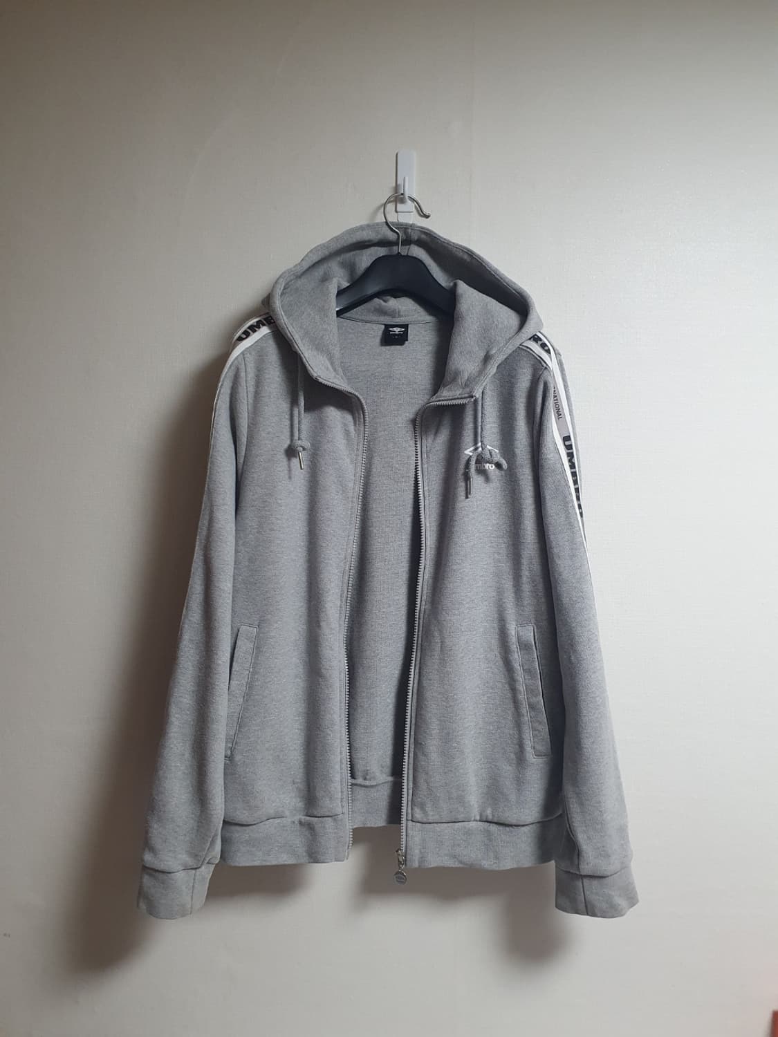 엄브로 뉴 USB 후드 집업 그레이 95 상품이미지3