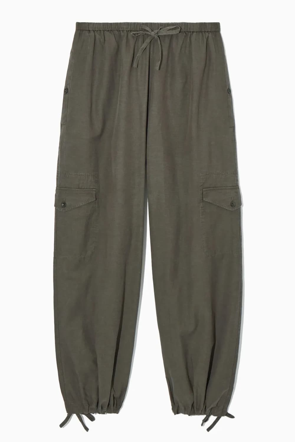 구매)코스 라이트웨이트 드로우스트링 카고 트라우저삽니다 상품이미지1