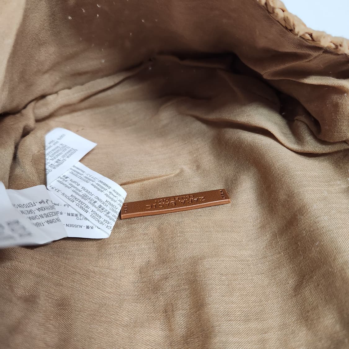 H529 자라 페이퍼 미니 파우치
 상품이미지4