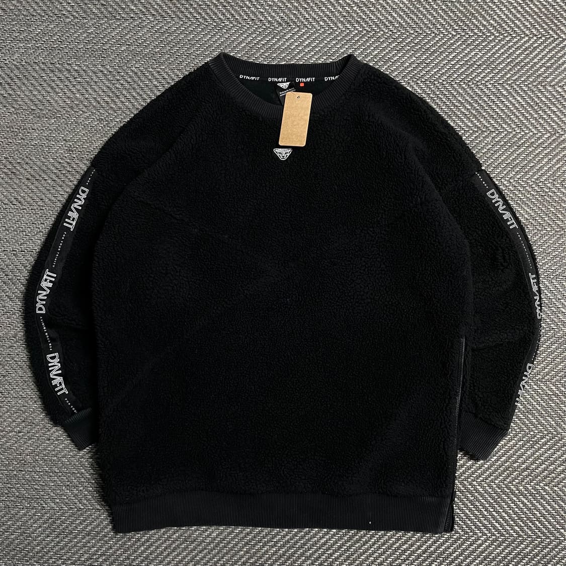 다이나핏 센터로고 블랙 플리스 맨투맨o 5365 상품이미지1