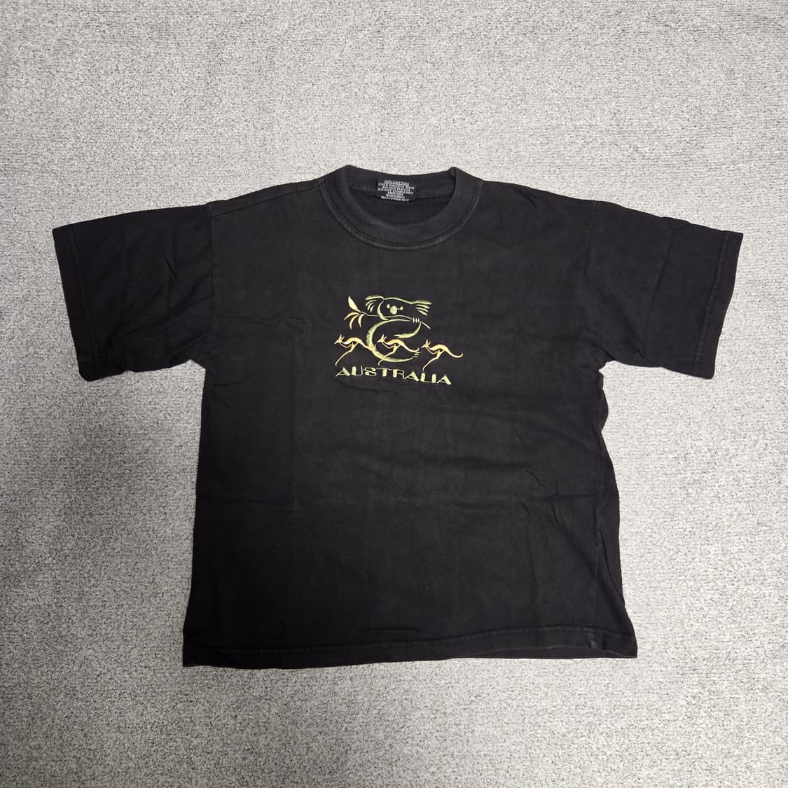 호주산 빈티지 자수 반팔 티셔츠 M(95) 상품이미지1