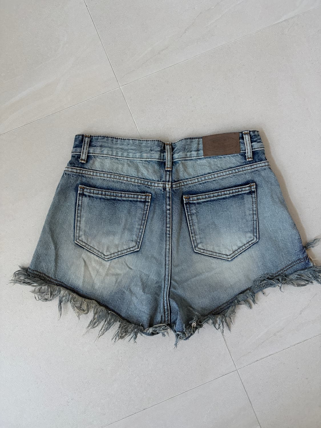 보헤미안서울 데미지 데님 쇼츠 상품이미지2