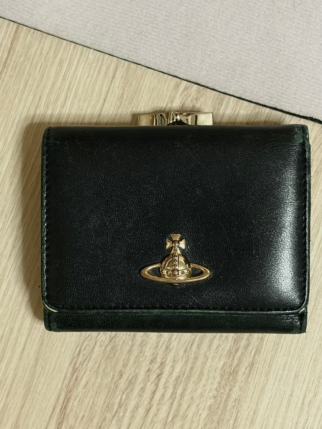 비비안 웨스트우드 지갑 월렛 골드 블랙 상품이미지1