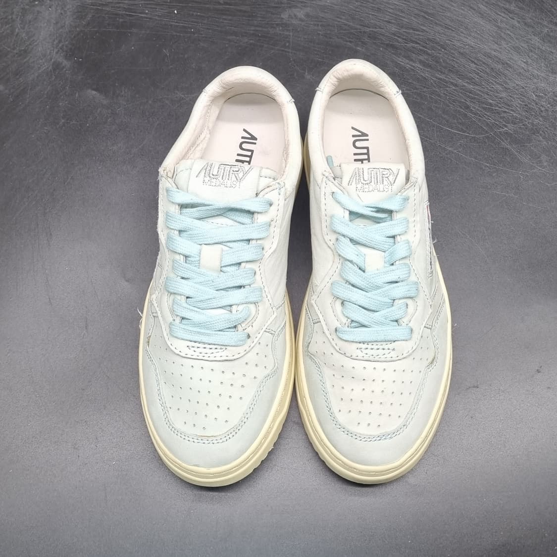 오트리 메달리스트 스니커즈37 240 상품이미지2