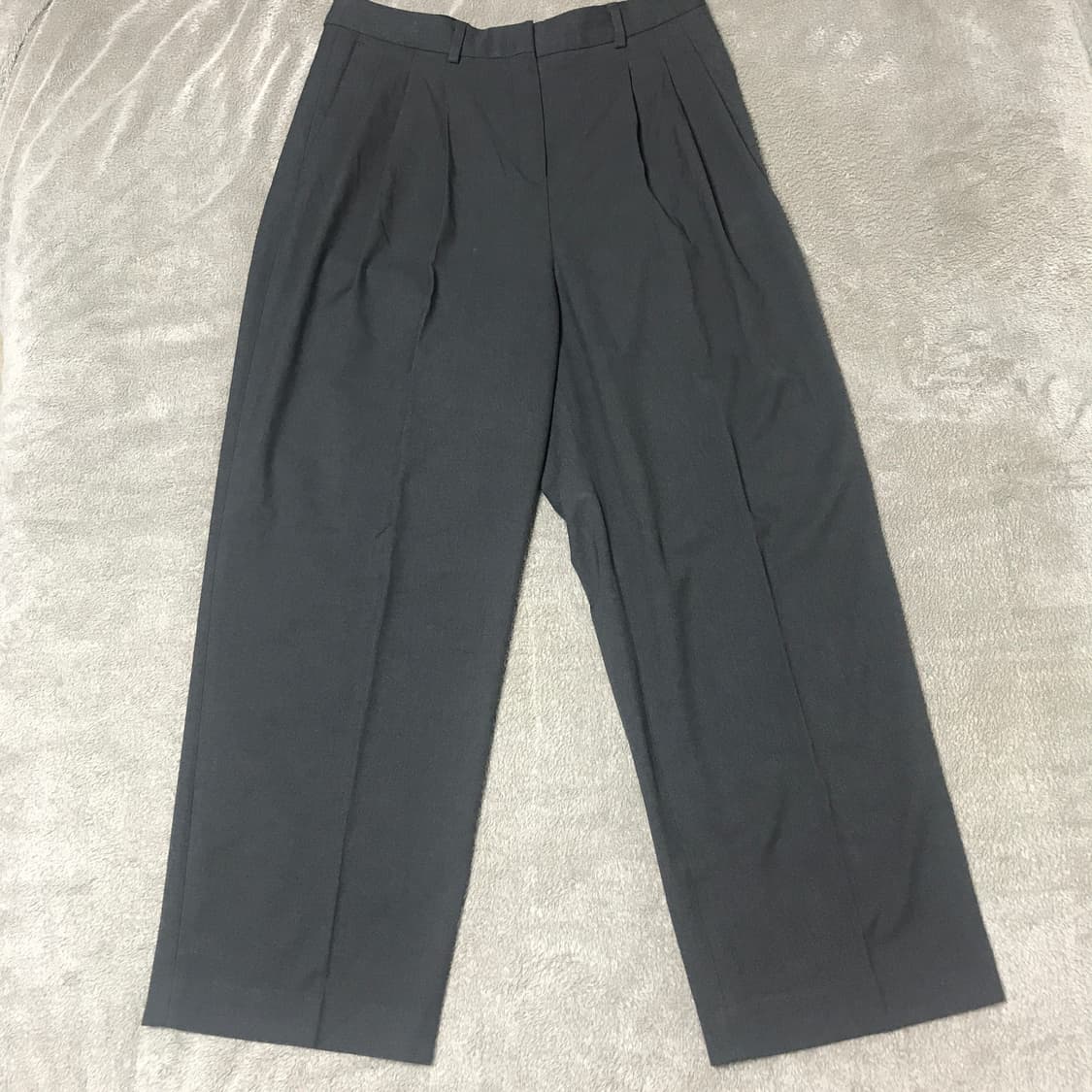 무신사 스탠다드 3턱 슬랙스 차콜 31사이즈 상품이미지2