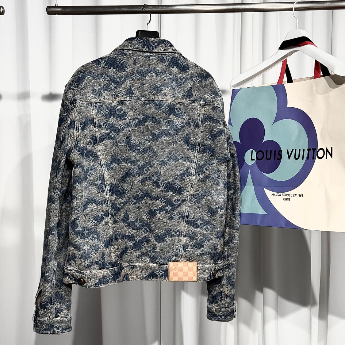 [정품] 25FW 신상 루이비통 테피스트리 모노그램 데님 트러커 재킷 상품이미지5