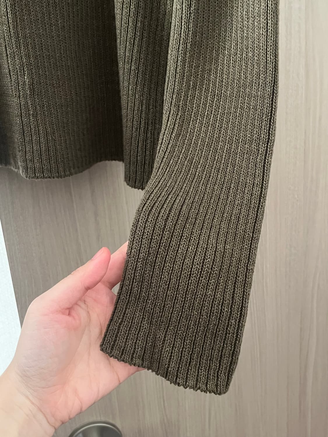 다이닛 크레센도 컷아웃 니트 상품이미지7