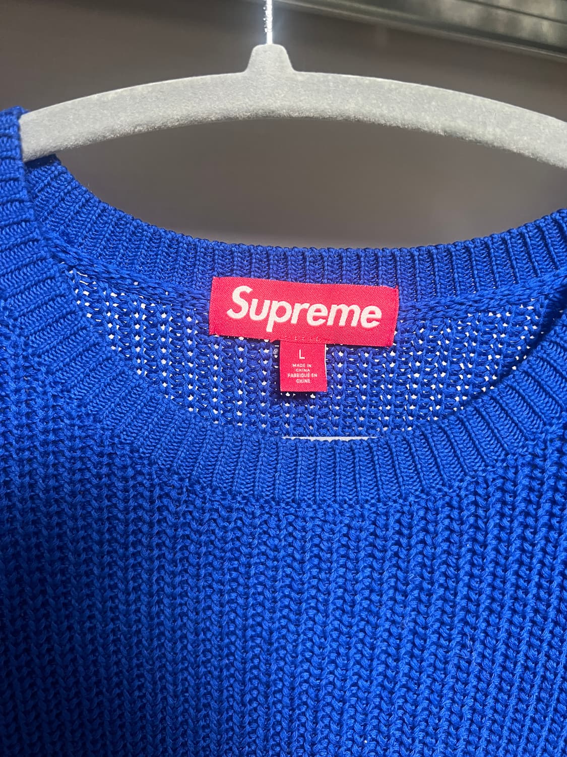 슈프림 스몰 박스 립드 스웨터 로얄 23FW 상품이미지3