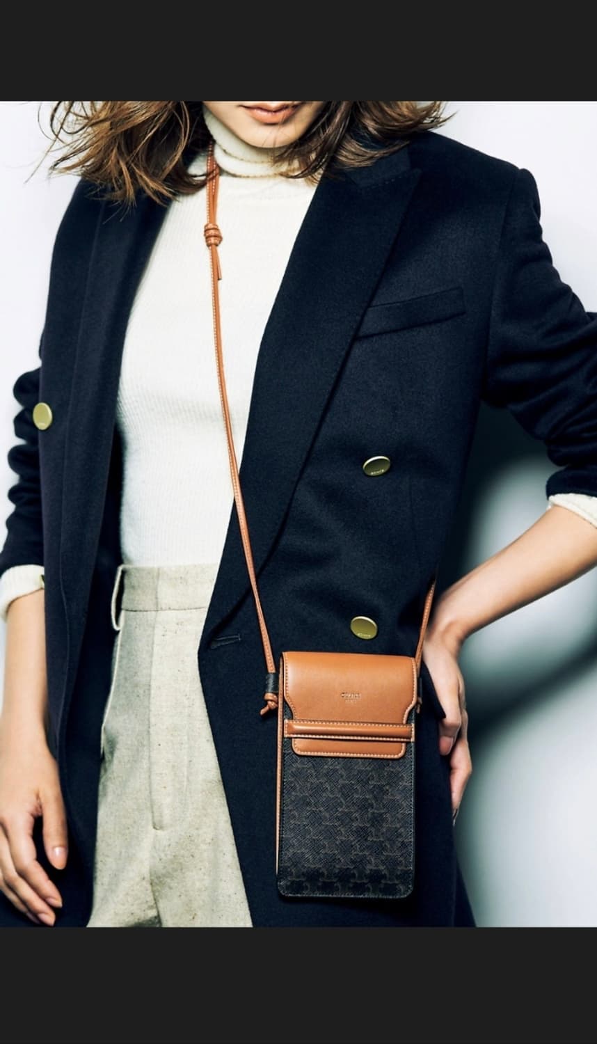 셀린느 트리옹프 폰파우치 플랩 크로스백 상품이미지1