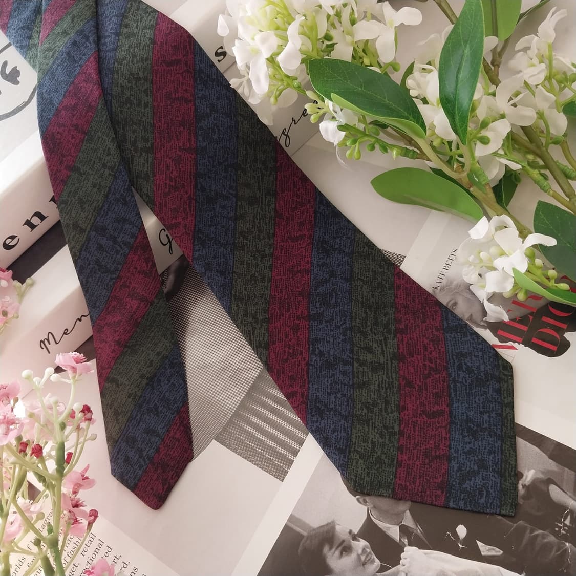 세루티 실크 카키 스트라이프 슬림 넥타이 7.7cm A+등급 K1501
 상품이미지3