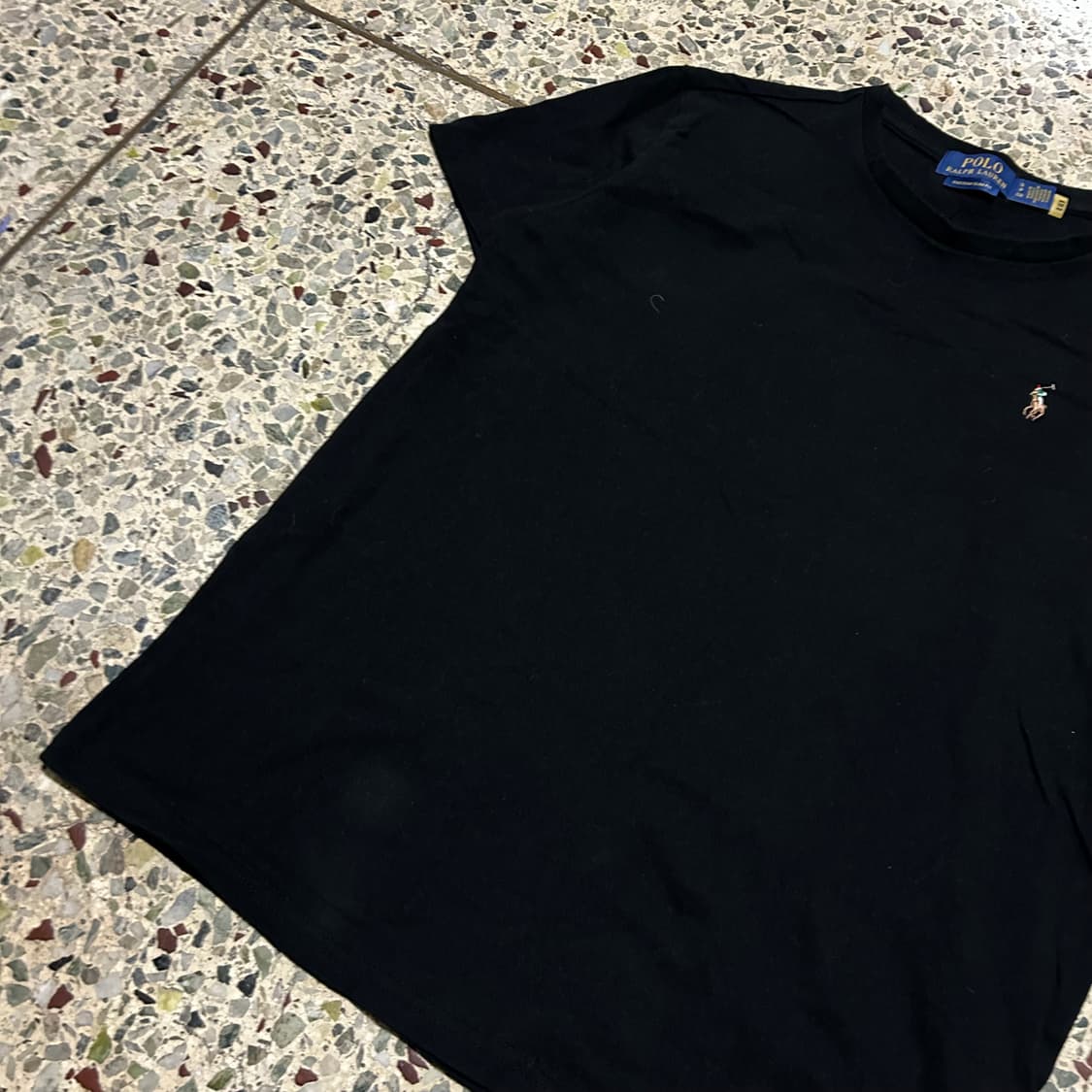 폴로(POLO RalphLauren)자수 로고 블랙 반팔티 상품이미지3