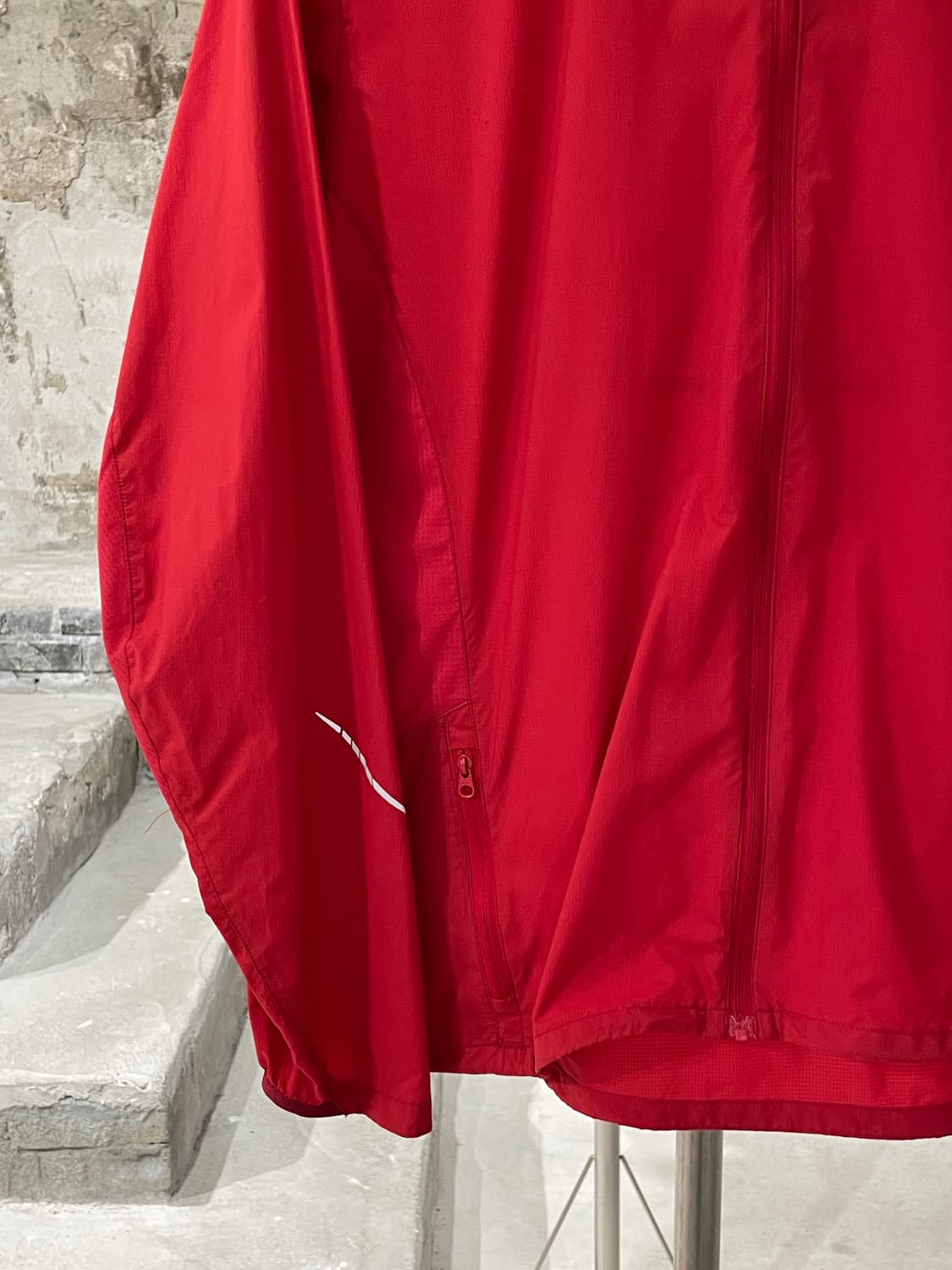 아크테릭스 맨즈 레드 인센도 후디 자켓 상품이미지4