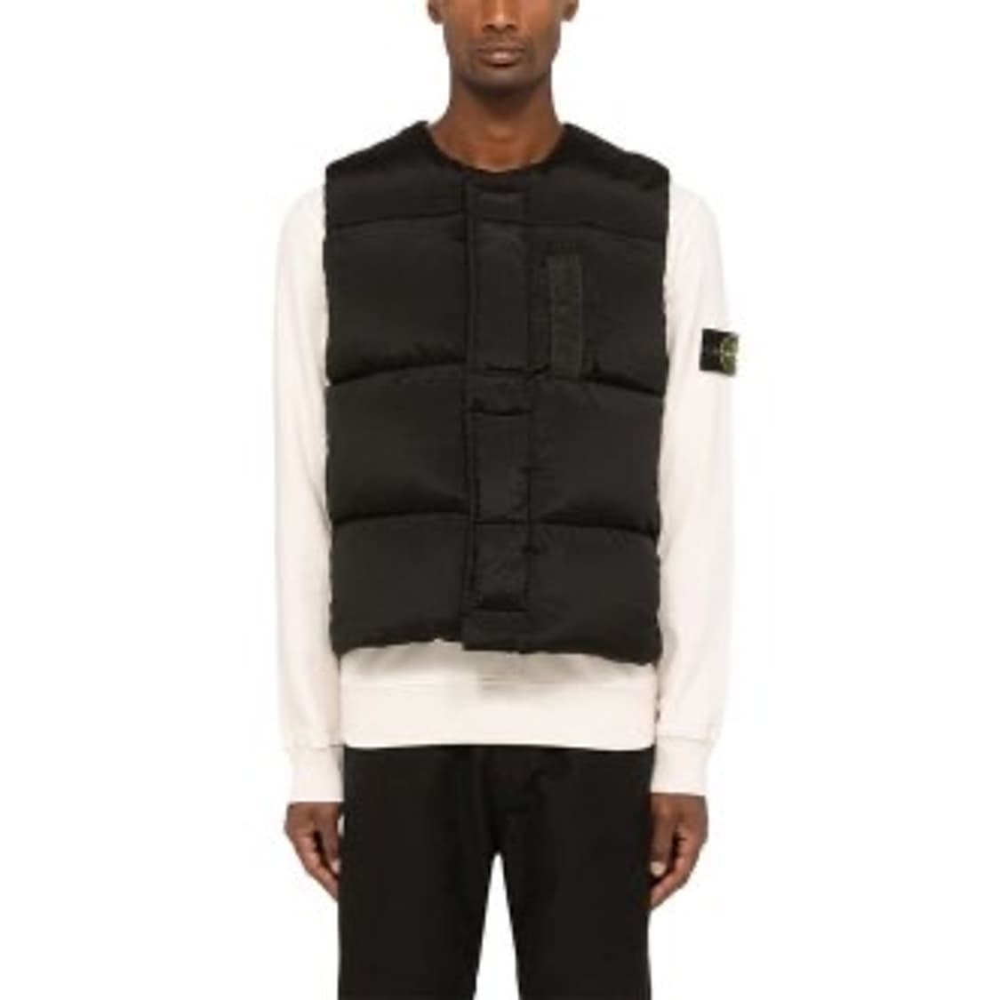 스톤 아일랜드 나일론 메탈 에코닐 다운 베스트 블랙 상품이미지5