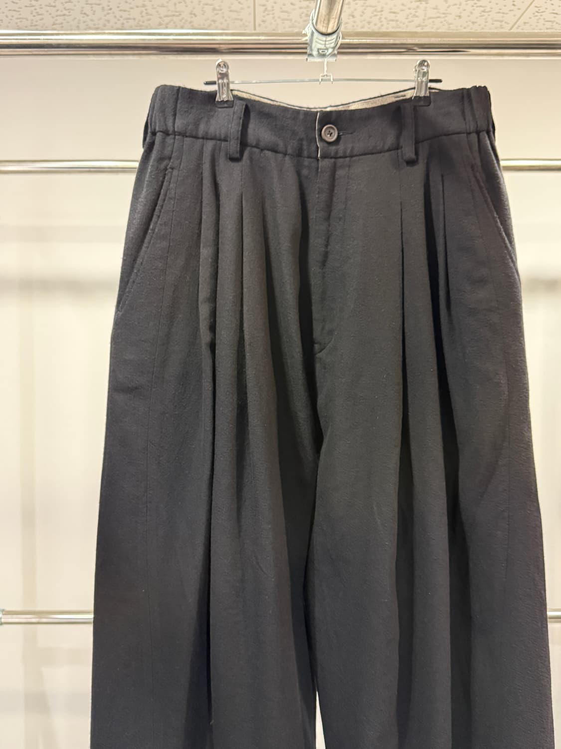 Ziggy Chen — Wide-Leg Pleated Trousers 상품이미지3