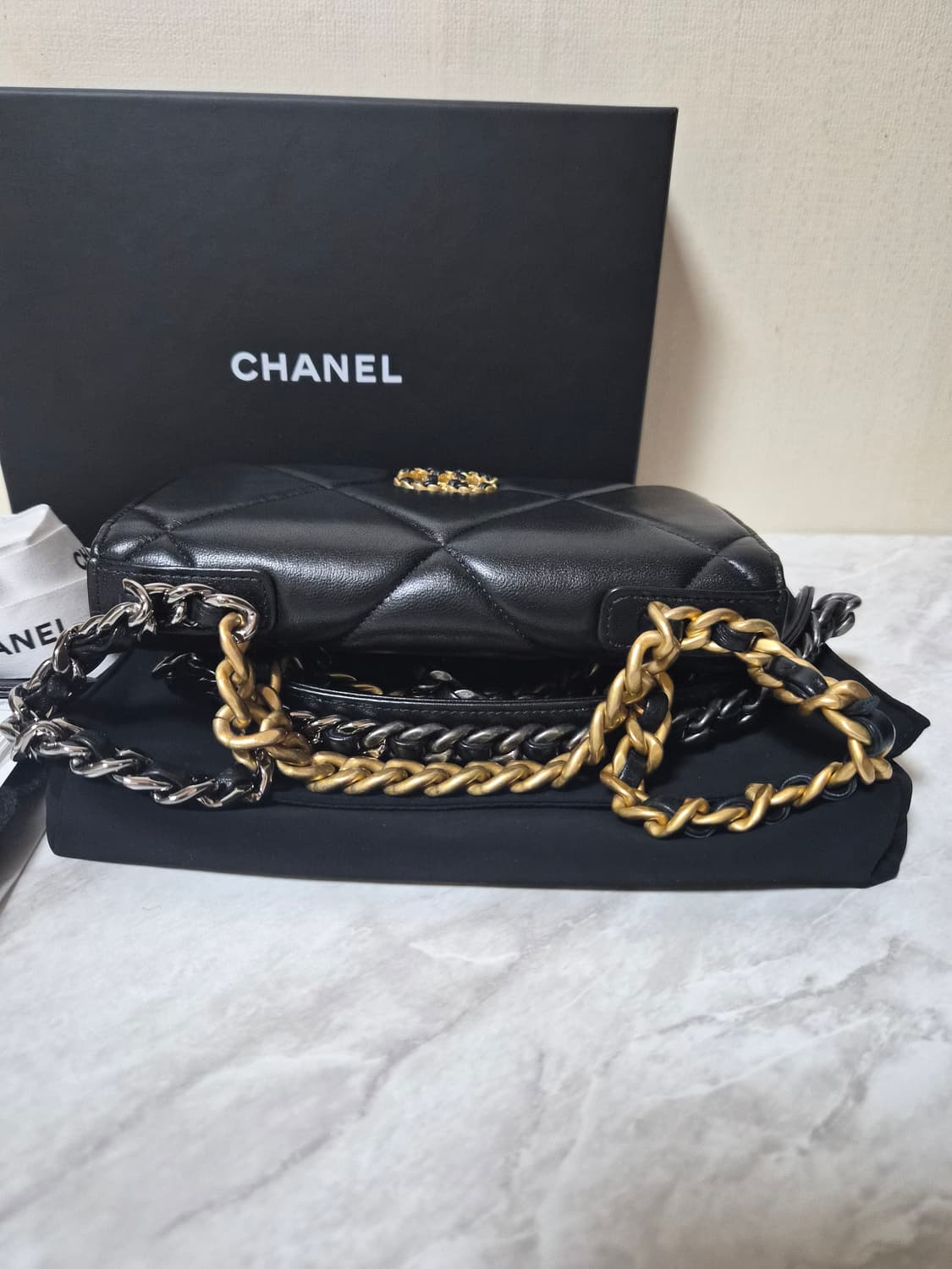 샤넬 샤넬19 WOC 크로스백 상품이미지3