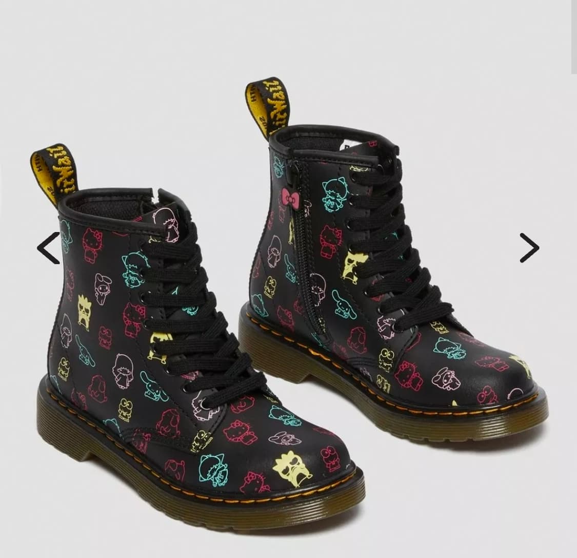 닥터마틴 x 산리오 콜라보 부츠 주니어205 상품이미지1