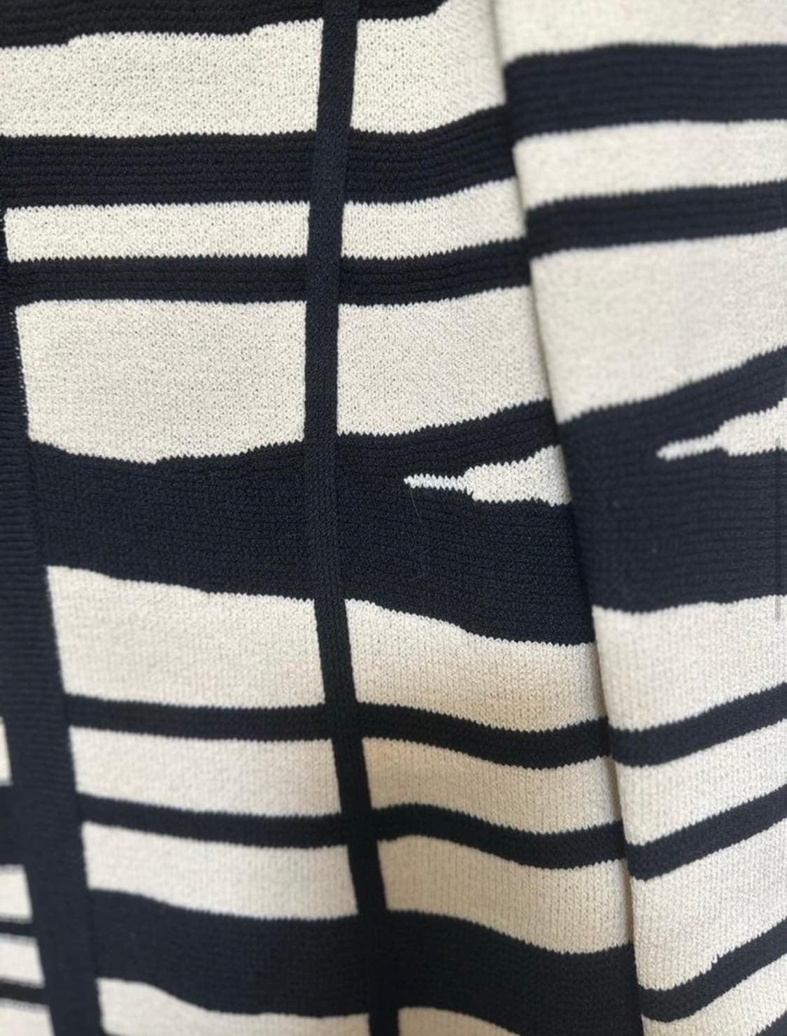 ST.JOHN 블랙/아이보리 스트라이프 가디건  상품이미지4